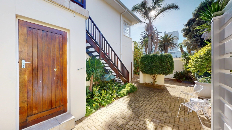 8 Bedroom Property for Sale in Summerstrand Eastern Cape